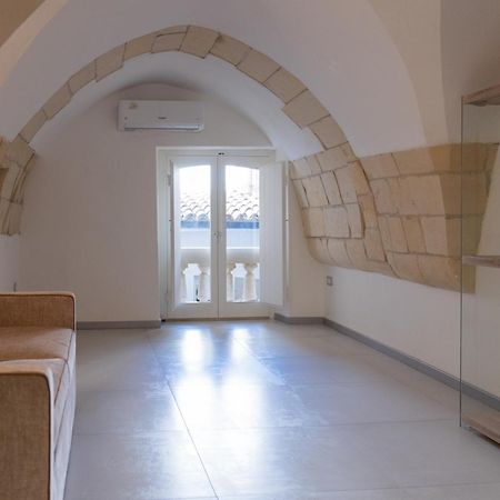 Dimora Barocca Luxury Suites Lecce Exterior foto