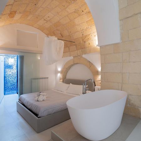 Dimora Barocca Luxury Suites Lecce Exterior foto