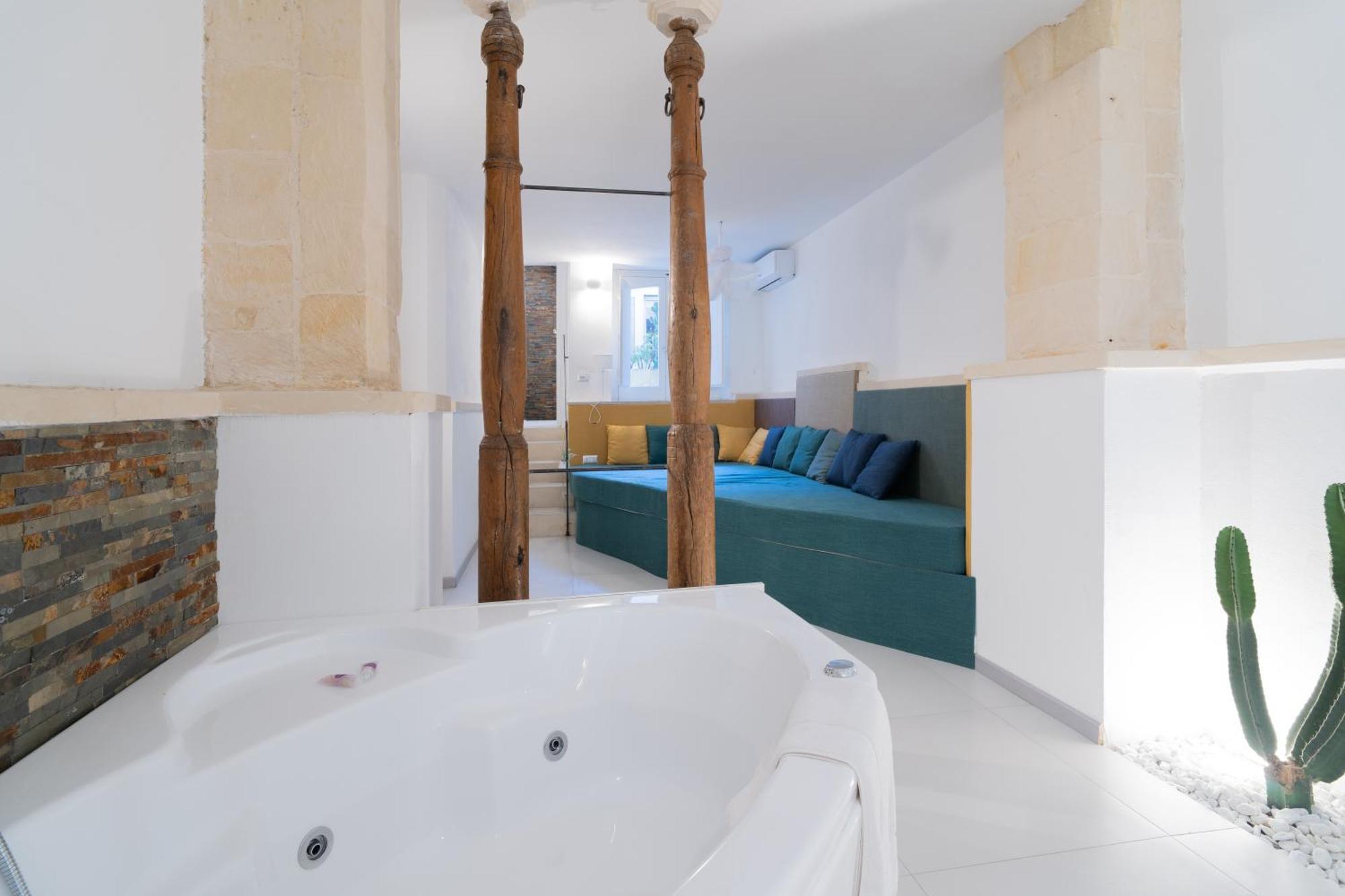Dimora Barocca Luxury Suites Lecce Exterior foto