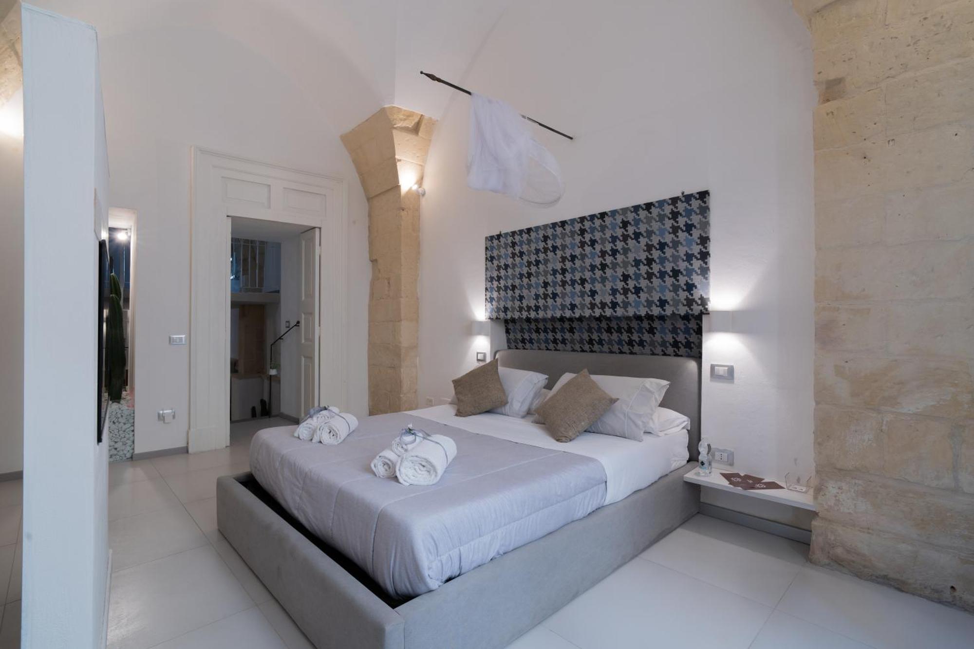 Dimora Barocca Luxury Suites Lecce Exterior foto