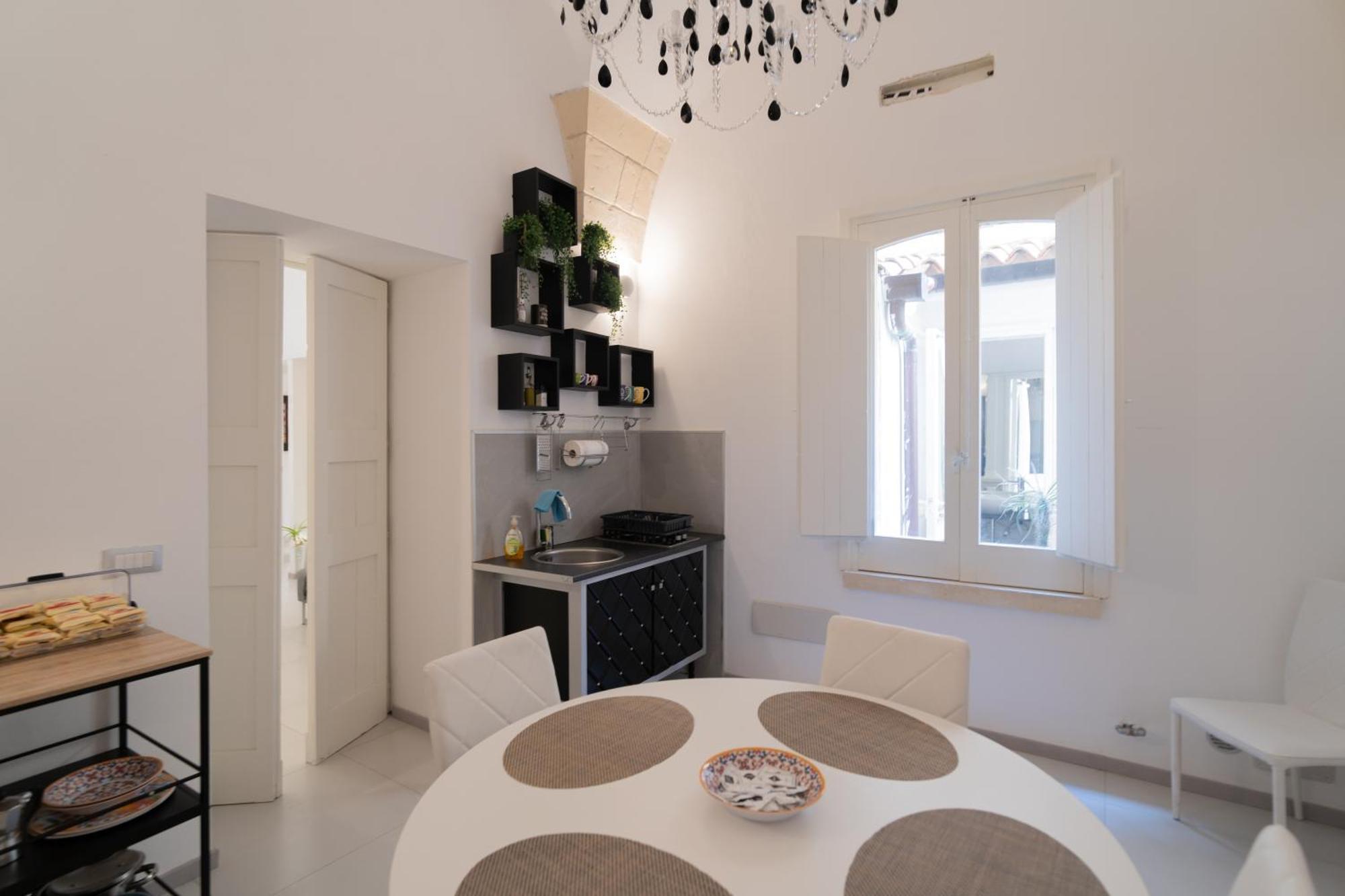 Dimora Barocca Luxury Suites Lecce Exterior foto