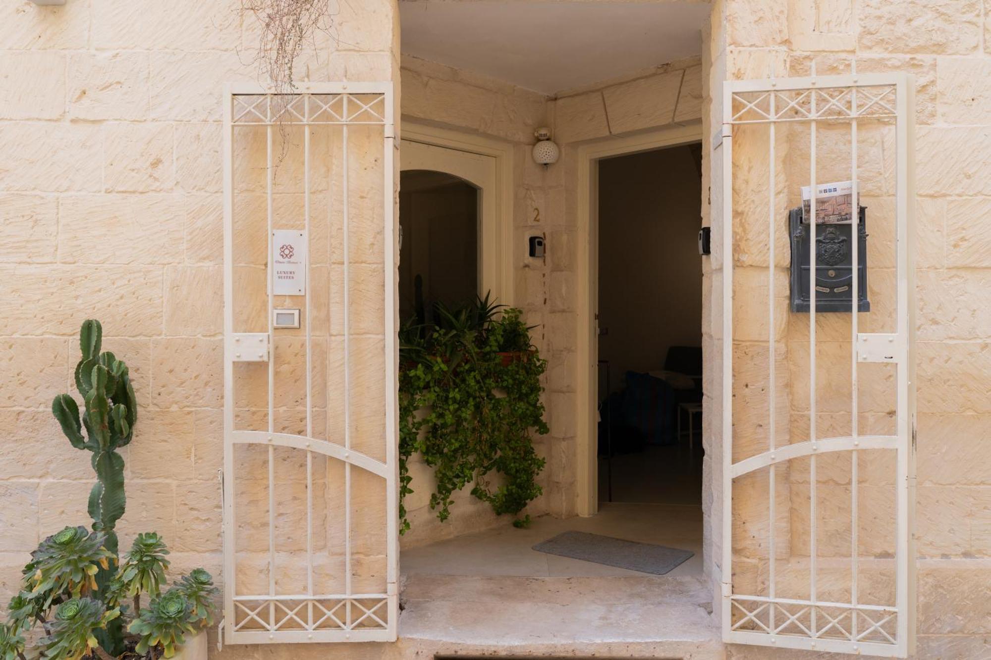 Dimora Barocca Luxury Suites Lecce Exterior foto